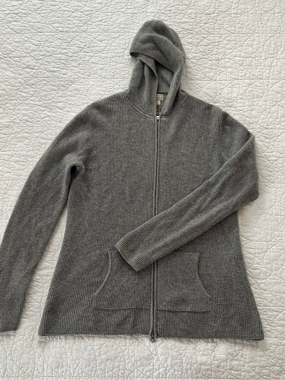 L.L.Bean Light Gray 100% Cashmere Hooded Zip Sweater Quiet Luxury Cabincore Soft - Picture 4 of 7